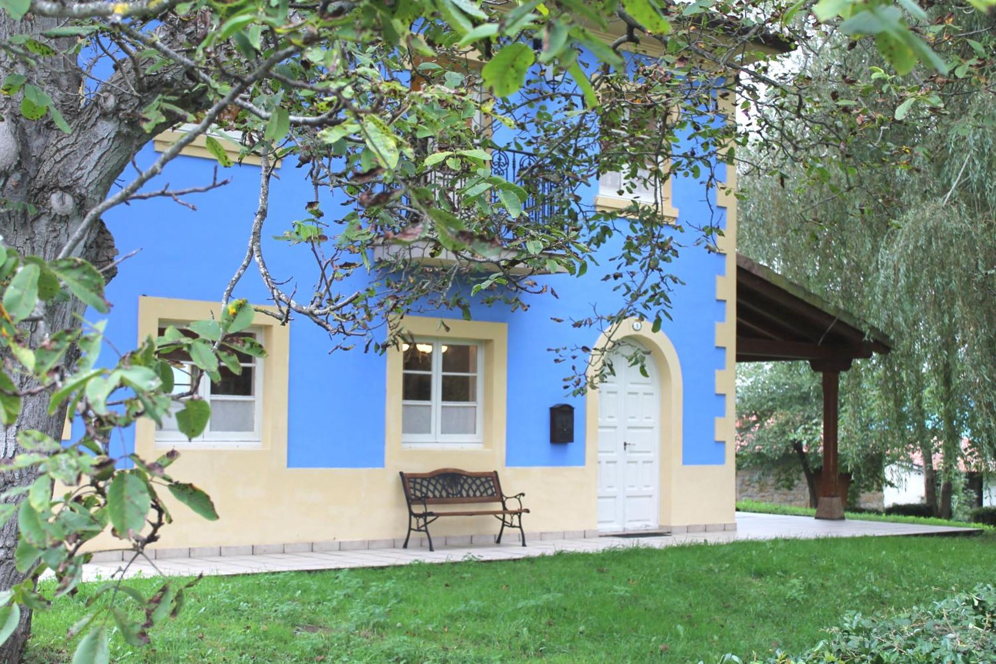 Holiday home Casa De Aldea Monga 9 En Nava, Asturias *